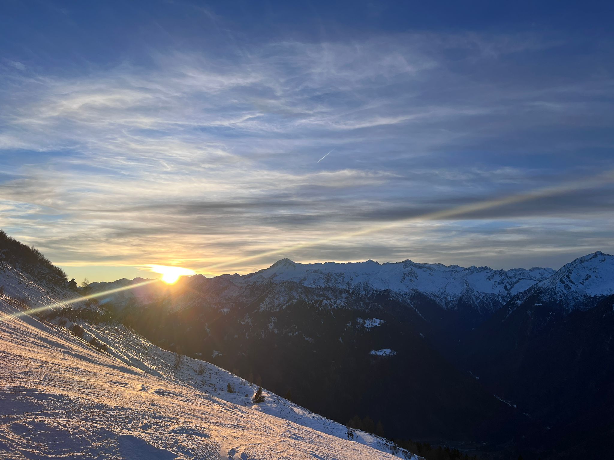 PHOTO 2025 12 10 20 20 54