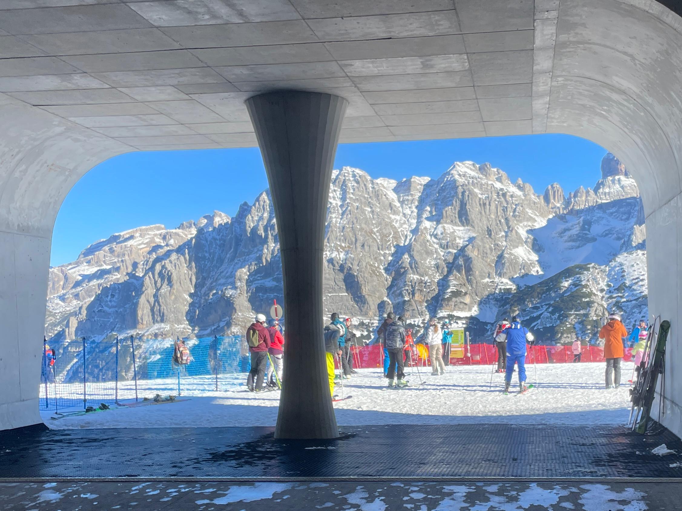 PHOTO 2025 12 10 20 48 31